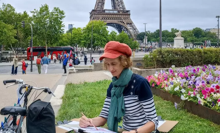 Capture Paris in Pencil: Eiffel Tower Drawing Workshop