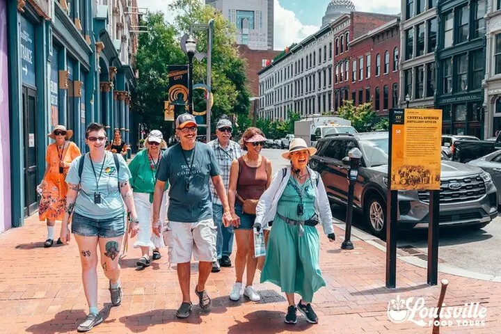 Eat, Learn, Discover – Louisville Legends Downtown Tour