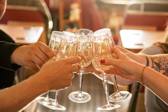 Edinburgh City Sightseeing Bus Tour with Afternoon Tea