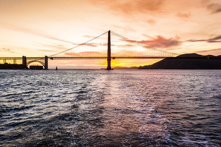 West Coast Glow: Relaxing 2-Hour California Sunset Cruise