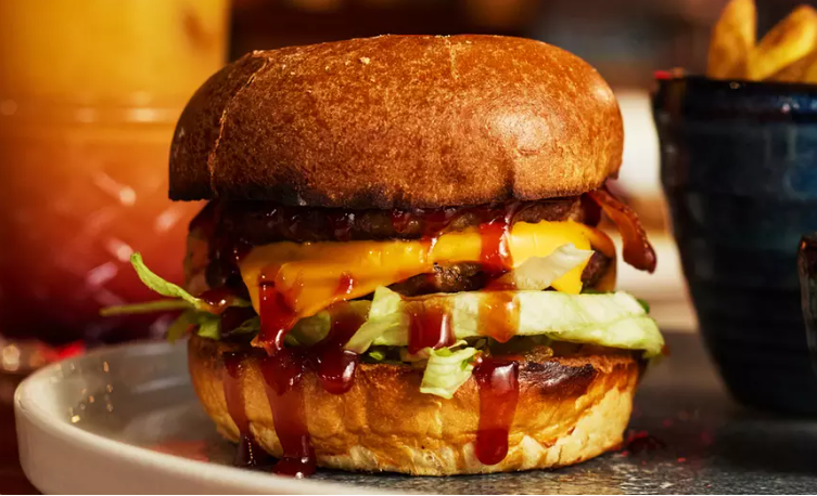 The Long Acre Covent Garden: Burgers, Pizzas, Wings & More at a Social Pub & Kitchen