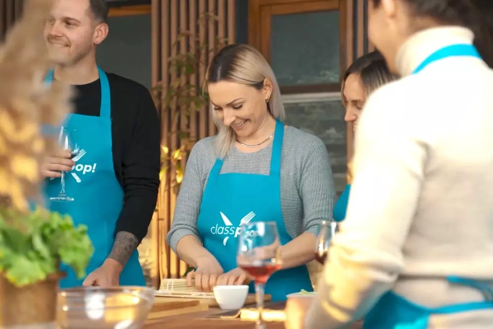 🍣 Roll Like a Pro: 2-Hour Sushi Making Class – Save Up to 38%