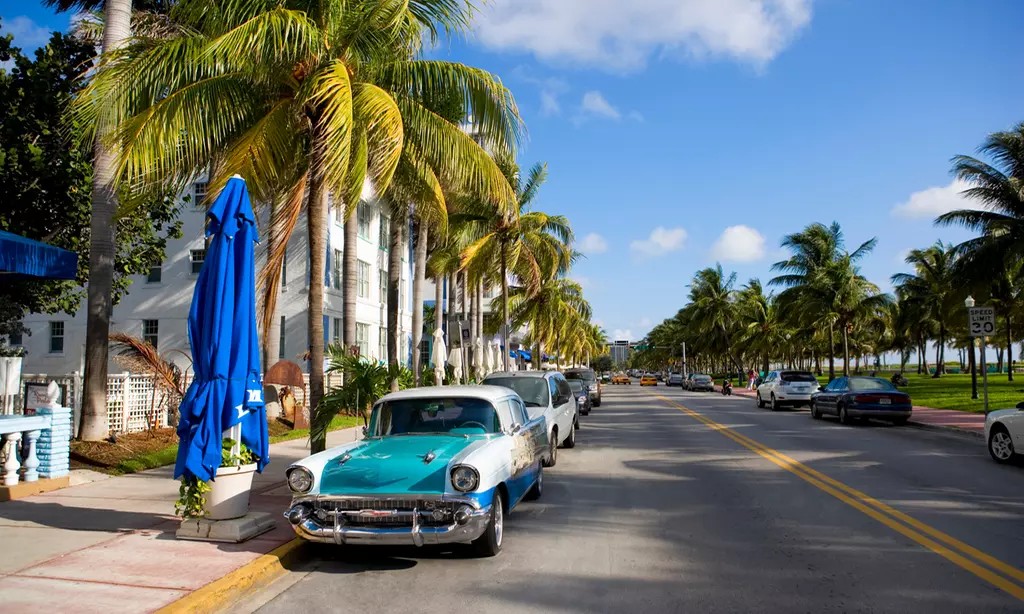 Sip & Stroll in Little Havana – Tour with Mojito Up to 28% Off!