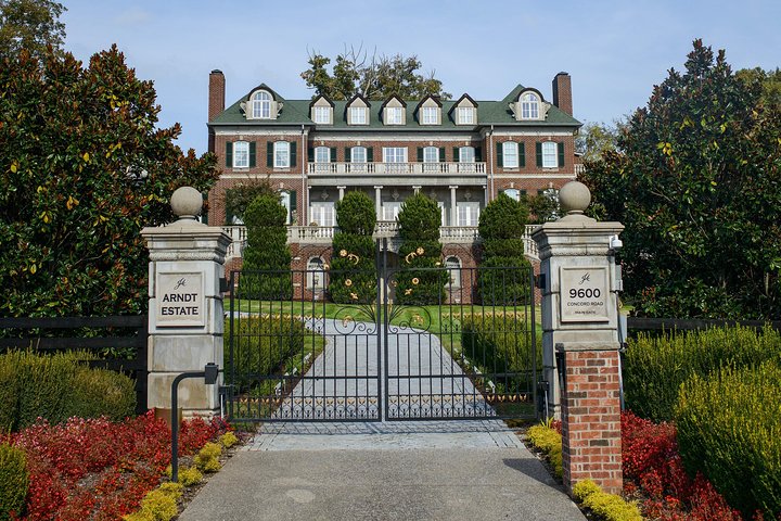 Nashville Celebrity Homes Bus Tour – Explore Nashville Like a Star