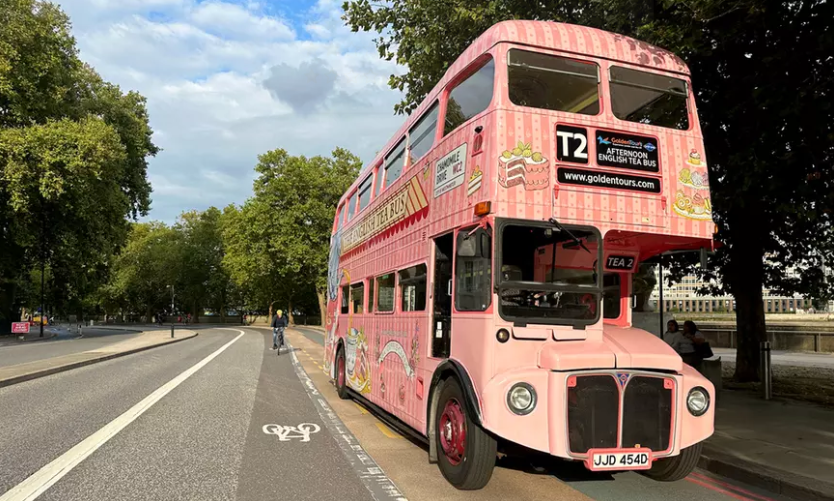 Sip & Sightsee: Afternoon Tea Bus with Panoramic London Tour (Save Up to 29%)