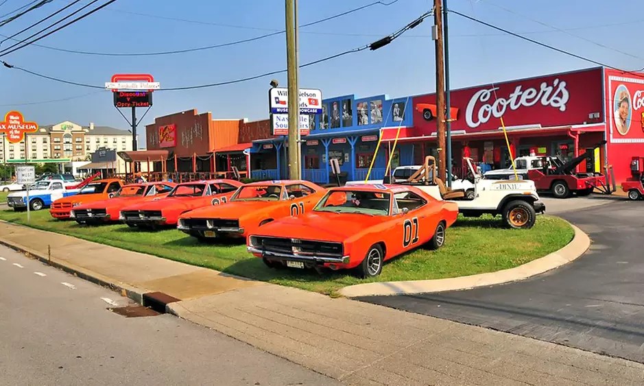 Cooter’s Place Experience: General Lee Photo Ops or Merch – Save Up to 40%