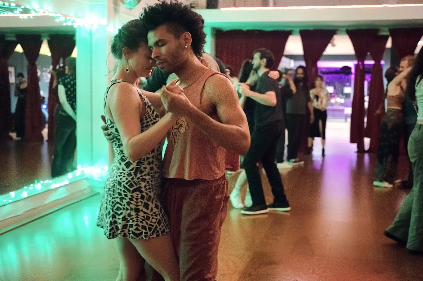 🎶 Move, Groove & Learn: Dance Lessons at Fusion Dance Academy