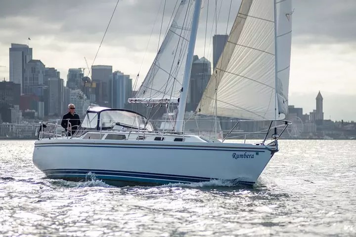 Set Sail from Bainbridge: Guided Seattle Sailing Adventure