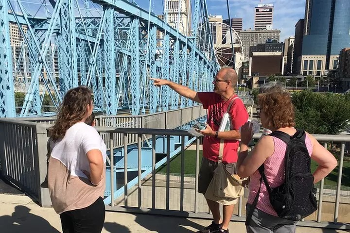 A Feast for the Eyes & Taste Buds: Cincinnati’s Top 10 Sites + Bites Guided Tour