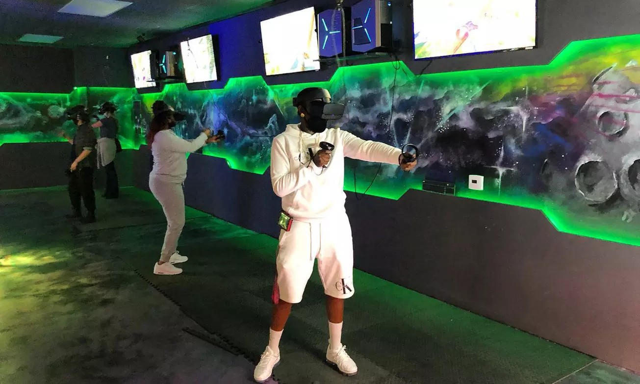 Next-Level Play: Los Virtuality VR Gaming for One or Two Players