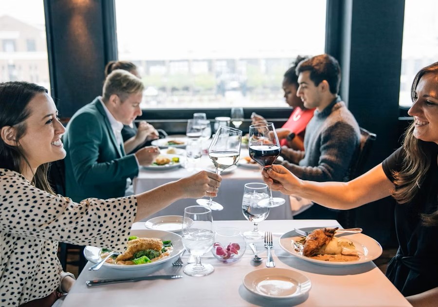 Luxury Dinner Cruise in Chicago