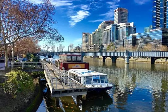 Food Lovers’ Bucket List: Guided Walking Tour of Culinary Highlights