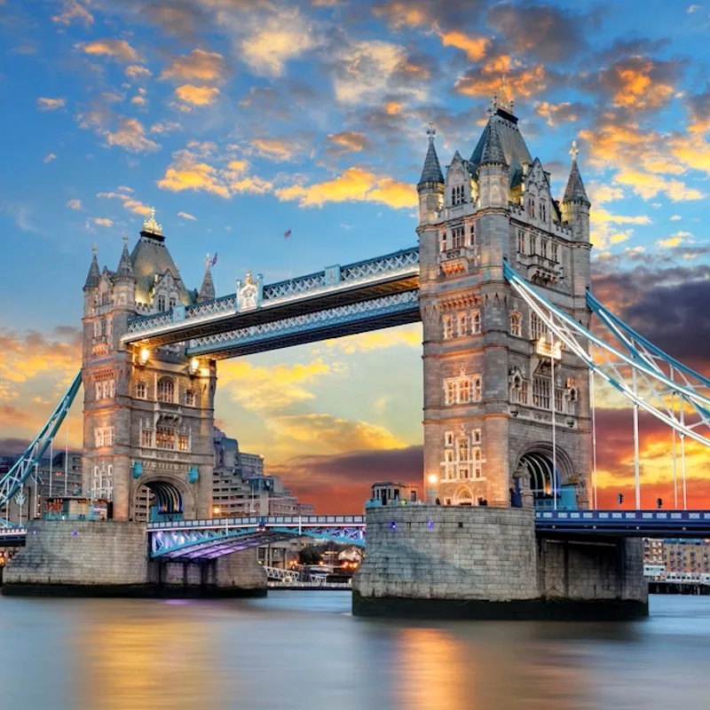 London Thames Sightseeing Cruise – Hop-On Hop-Off River Tour