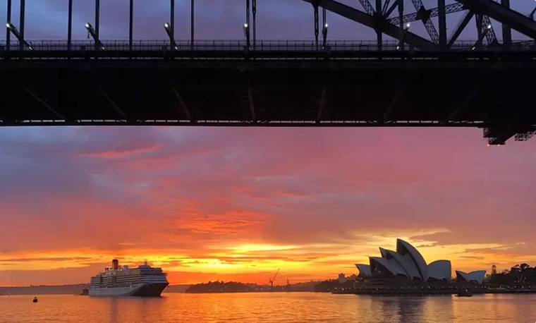 Twilight Treasures: Sydney Harbour Sunset Cruise