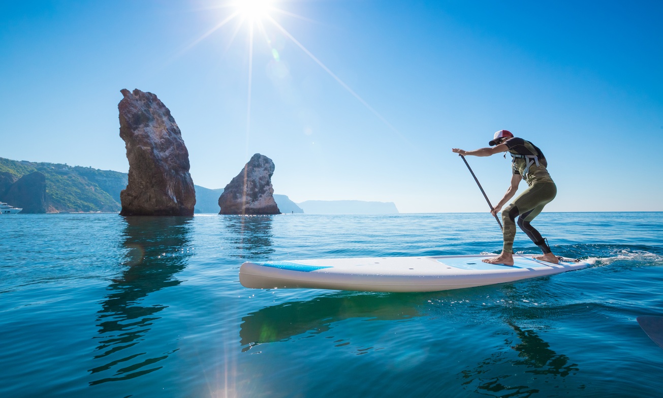 Make a Splash! Surfboard or Paddleboard Rentals for Hours of Ocean Fun – Save Up to 37%