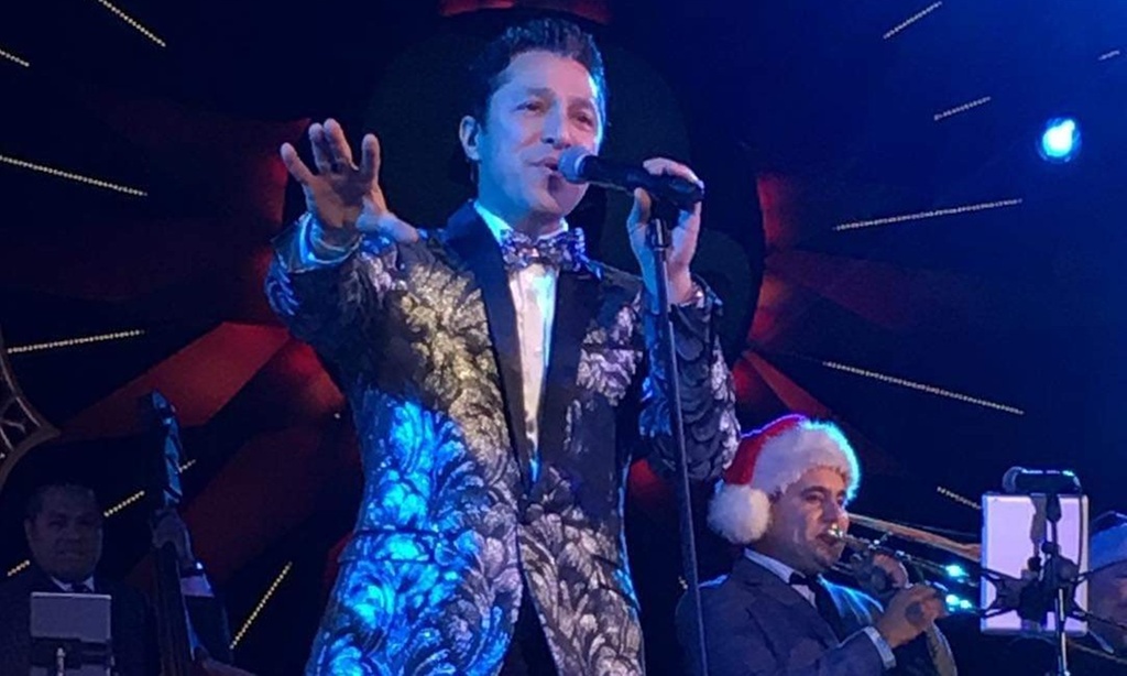 Unlock Your Voice: Singing Lessons at Vals Main Stage — Up to 50% Off