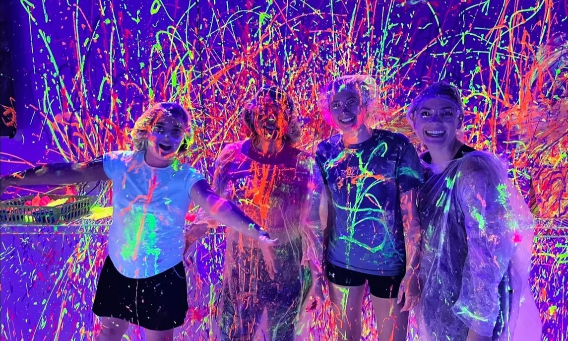 Colorful Fun Awaits: Up to 9% Off Splatter Paints – Interactive Art for Everyone!