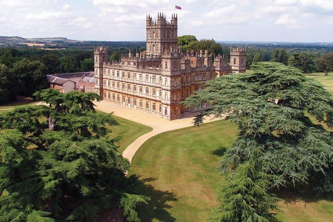 Highclere Castle & Downton Abbey Day Trip from London