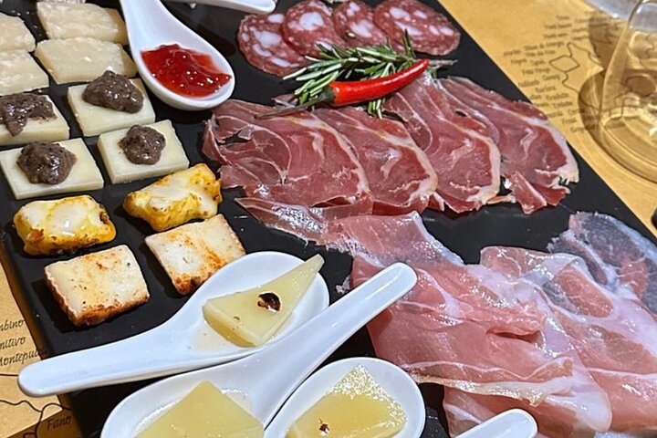 Trastevere Food Tour in Rome – Taste Traditional Roman Dishes