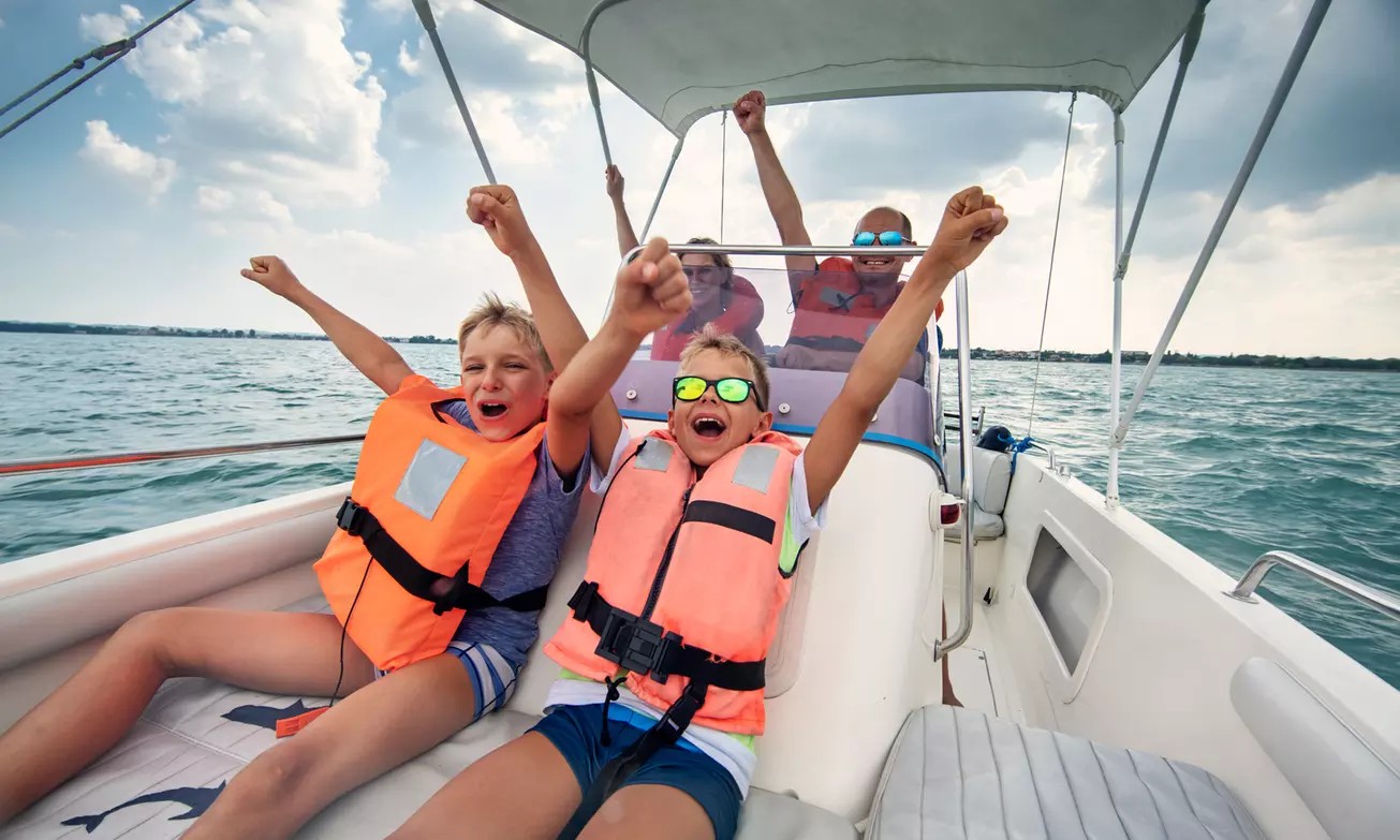 Get Certified: Canada Online Boat Safety Course & Pleasure Craft Card