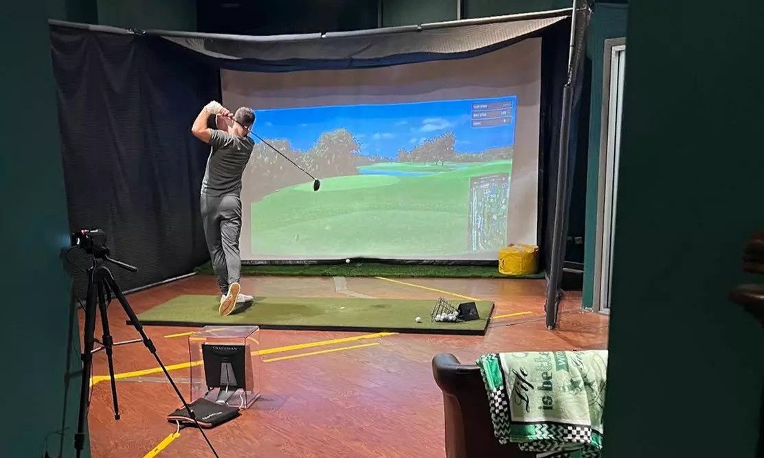 Train with a Golf Pro + Trackman Simulator Sessions in Chicago