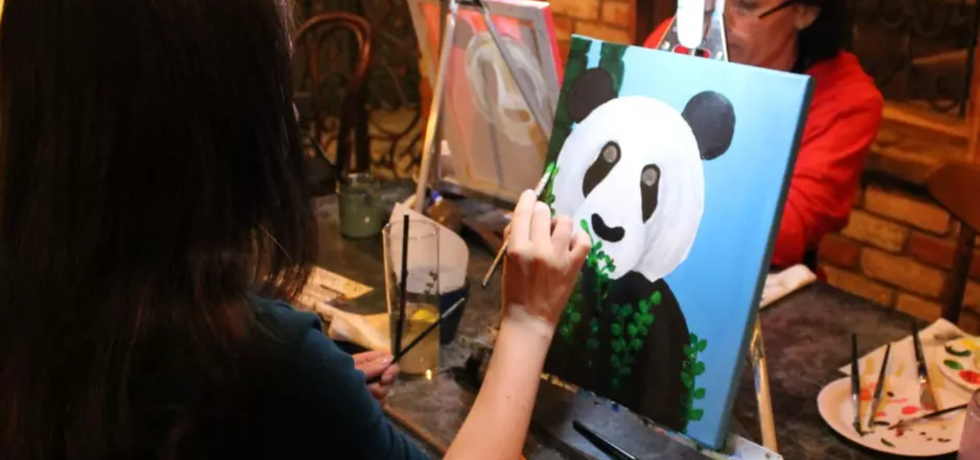 Artistic Adventures Sip and Paint Experience for 1, 2 or 4 People