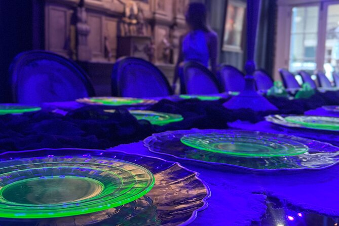 Raise a Glass: French Quarter Pub Crawl