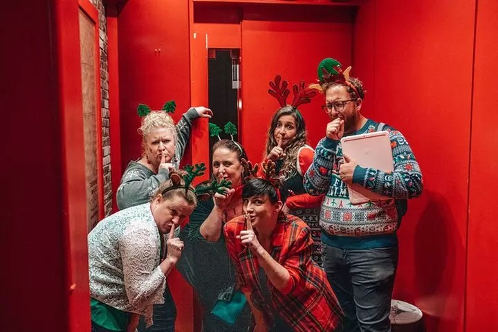 Murder, Mystery & Holiday Meals – Christmas Food Tour in Louisville