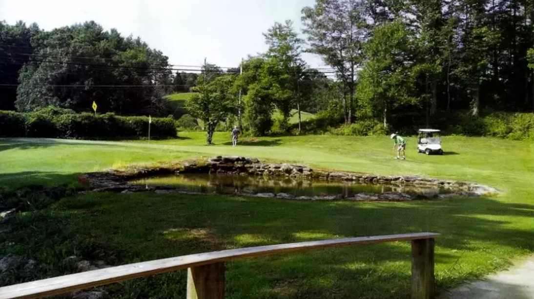 6-Sip Wine Tasting with a Scenic 9-Hole Golf Outing
