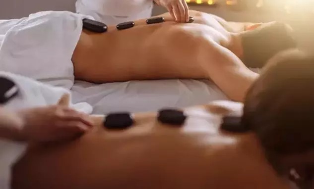 Couples Massage at Oasis Spa – Up to 40% Off Today