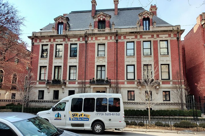 Chicago Highlights Minibus Adventure