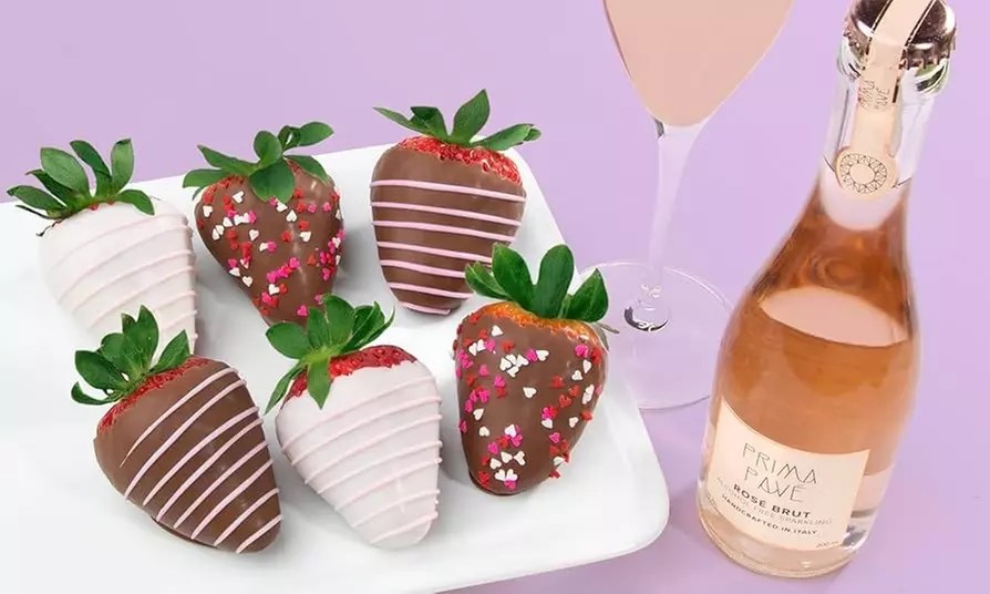 Learn the Art of Fruit Design: Edible Arrangements Food Sculpting Class