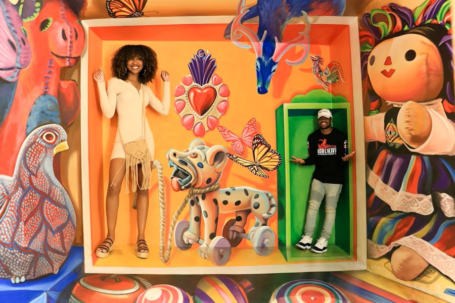 Interactive Illusion Experience at the Museum of Illusions LA