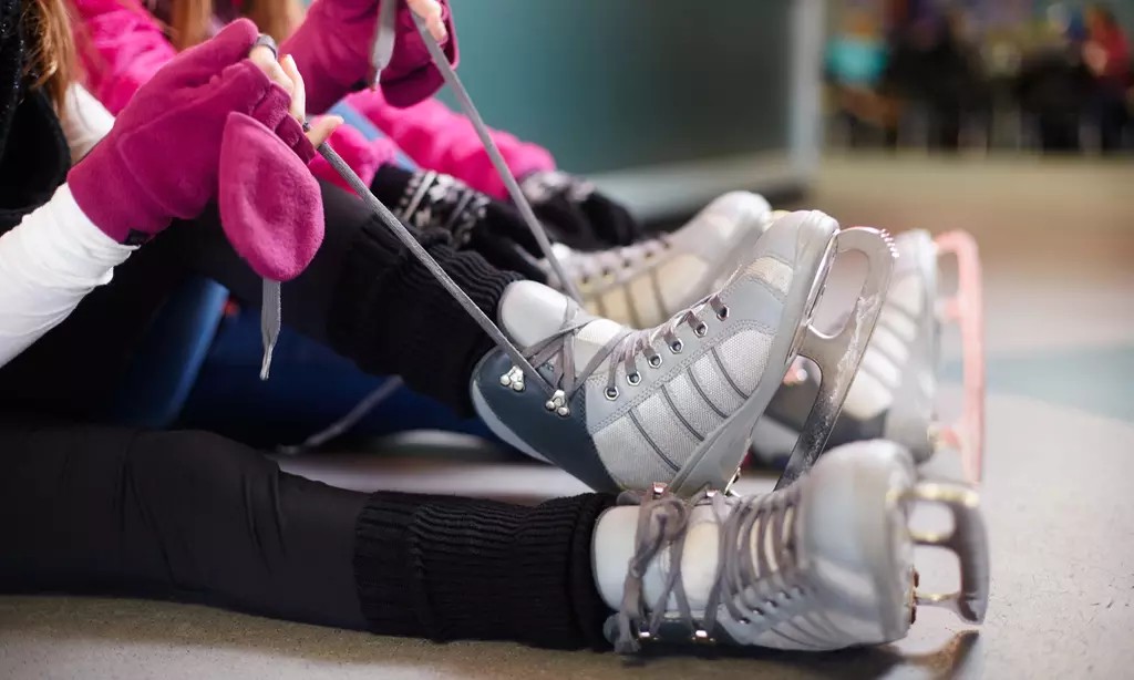 Learn to Skate Like a Pro: Figure Skating Lessons for All Ages