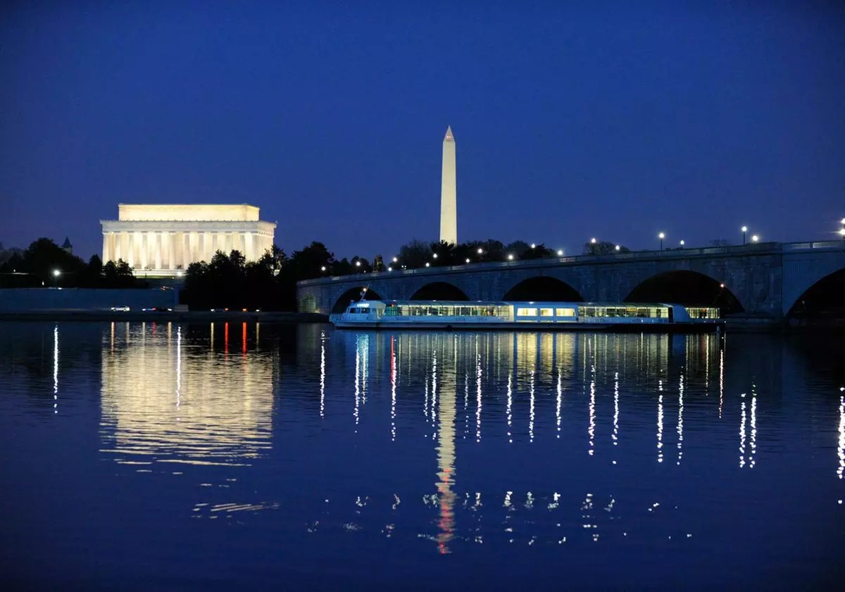 Dine on the Water: DC Lunch, Mimosa Brunch & Dinner Cruises by City Cruises
