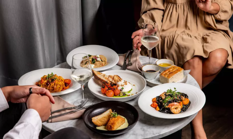La Bella Trattoria, Crowne Plaza: 3-Course Italian Dinner + Cocktail on Arrival (Up to 53% Off)