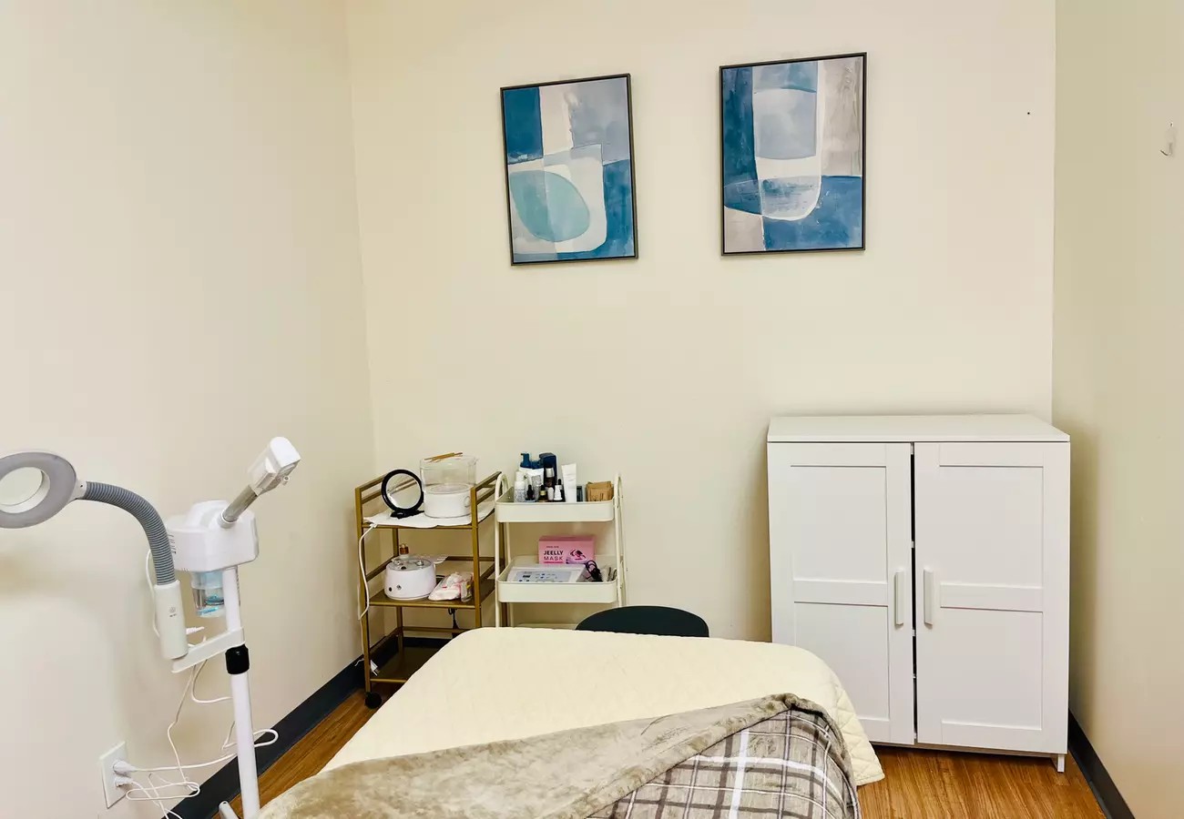 Hot Stone Upgrade Massage (Up to 38% Off)