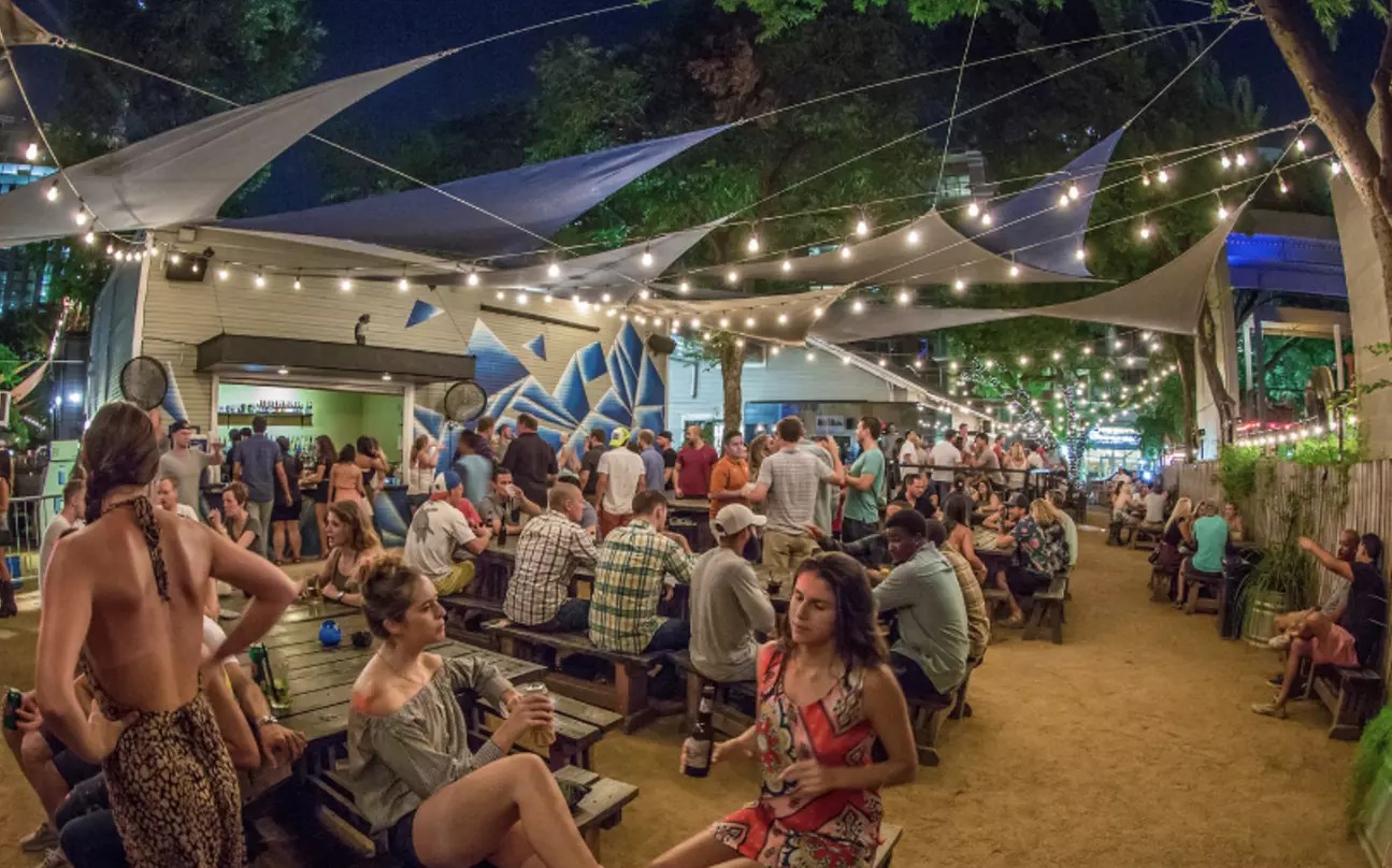 Experience Rainey Street Nightlife: Austin Bar Crawl with The Epic Group