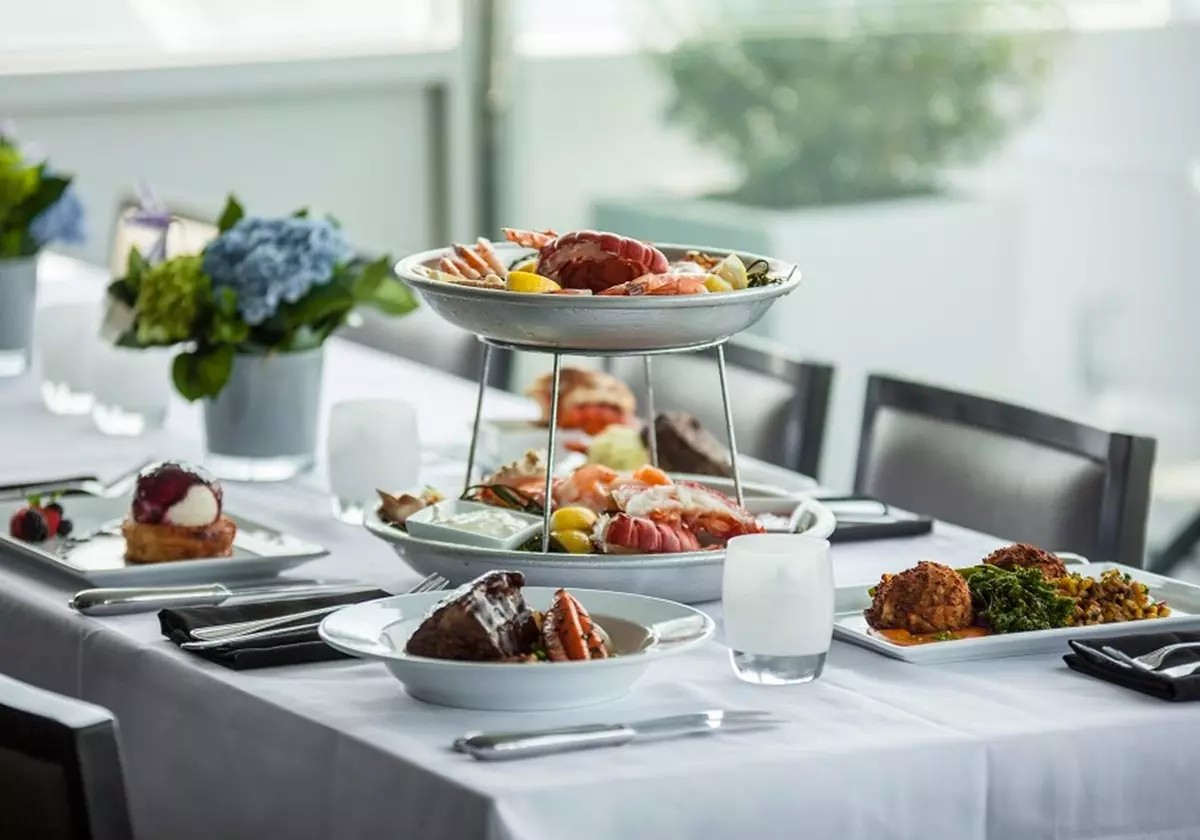 Premier Dining on the Water: Boston Odyssey Brunch & Dinner Cruises