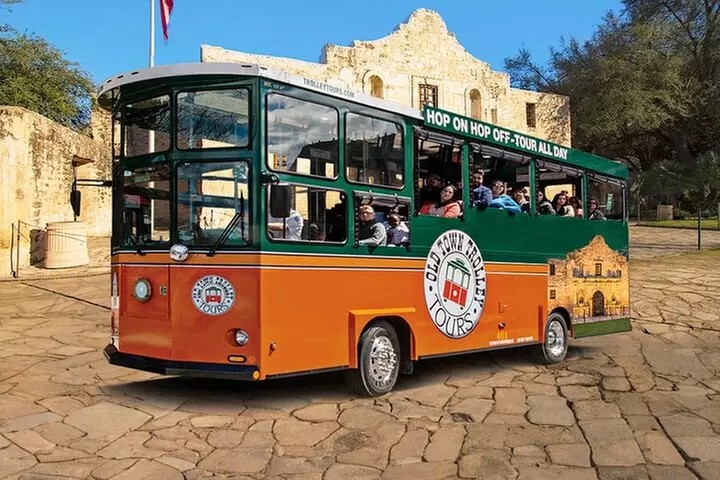 Hop On, Explore, Hop Off – The Ultimate San Antonio Sightseeing Tour